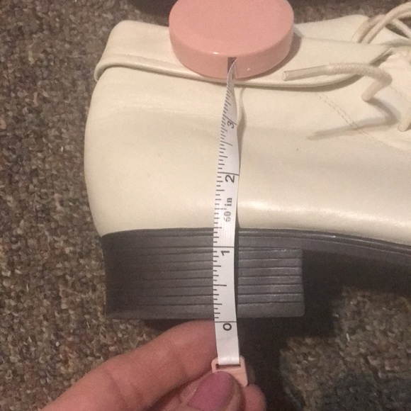 White lace up ankle boots - Picture 6 of 8